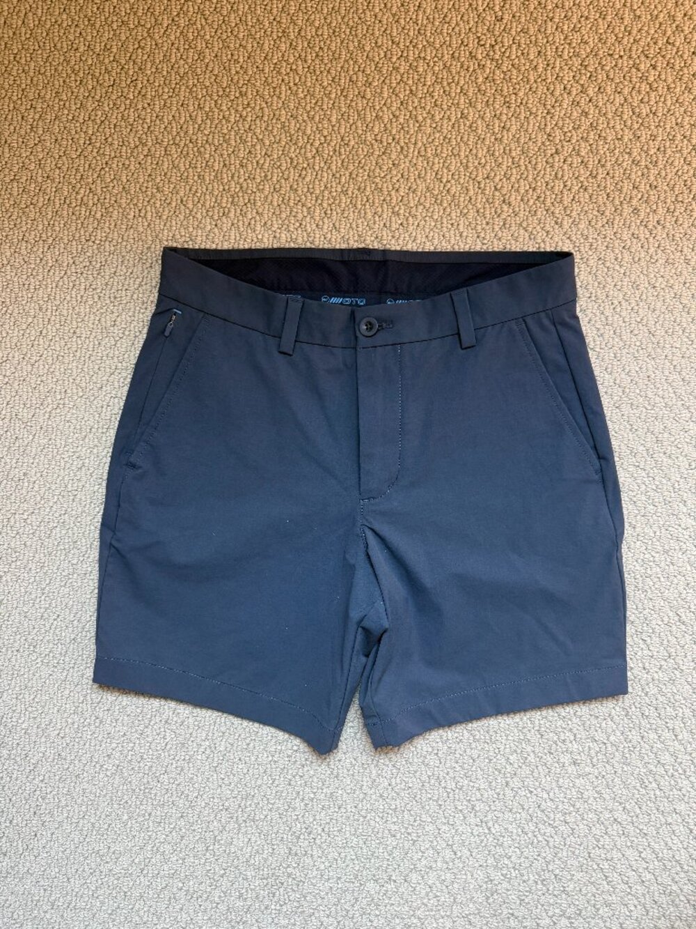 Vinyard Vines Men's Performance 7 Inch On-The-Go Shorts